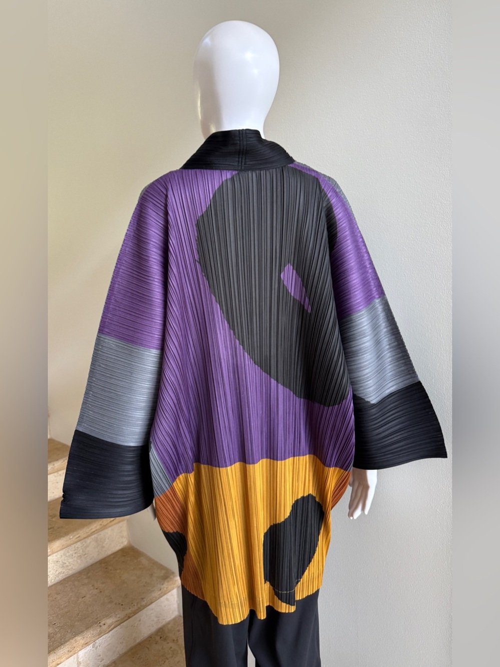 ISSEY MIYAKE x IKKO TANAKA Pleated Jacket, Limited Edition - Picture 3 of 6
